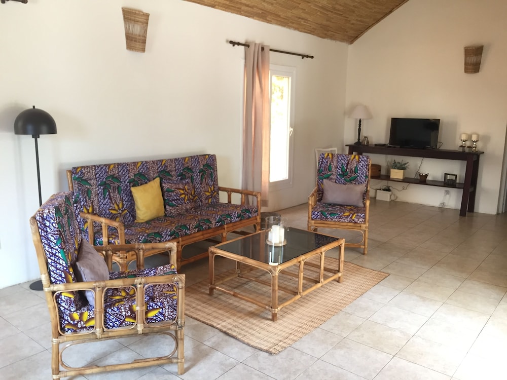 Family Bungalow photo 1