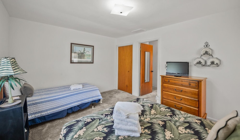 House, Multiple Beds, Patio (419 Tarpon) photo 3