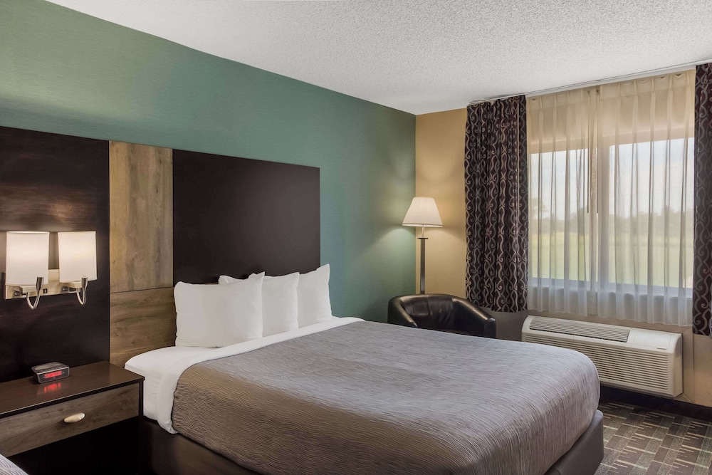 Room, 1 King Bed, Accessible photo 1