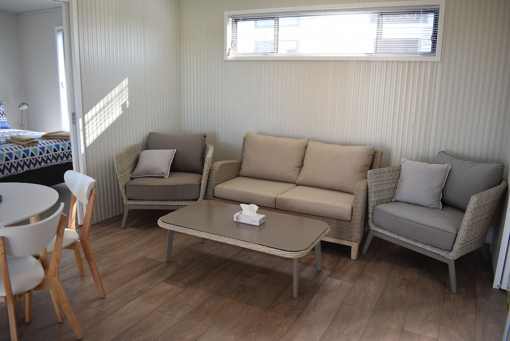 Deluxe Bungalow photo 3