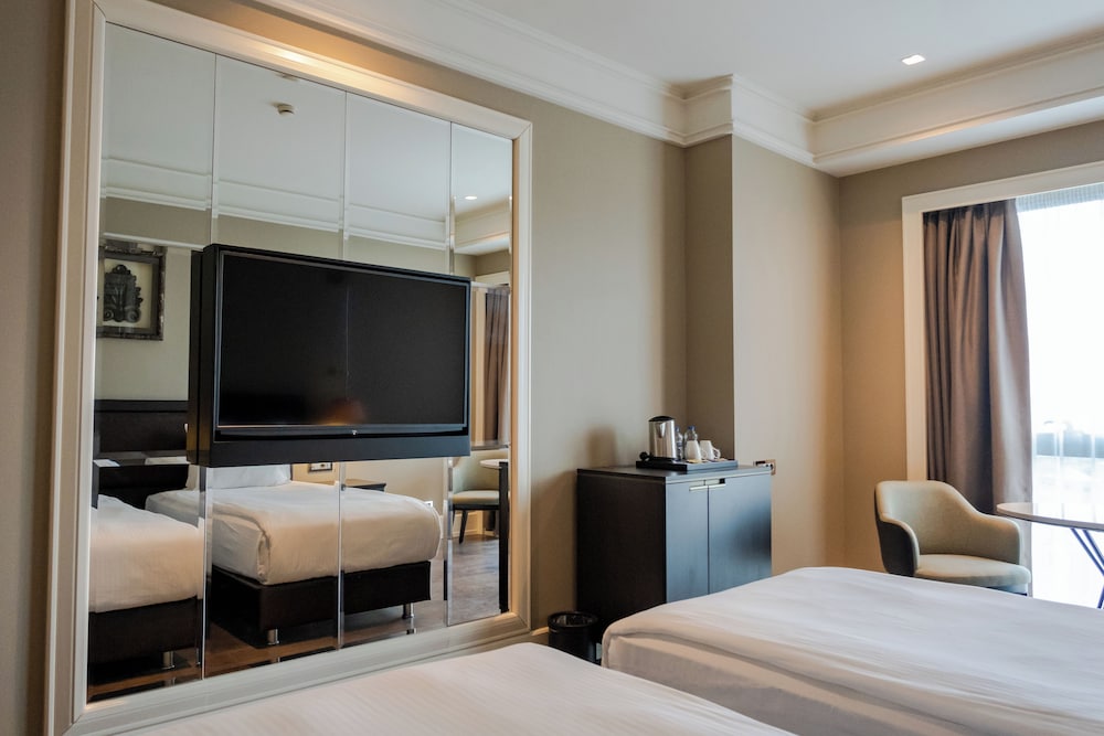 Executive Twin Room with Sea View photo 2