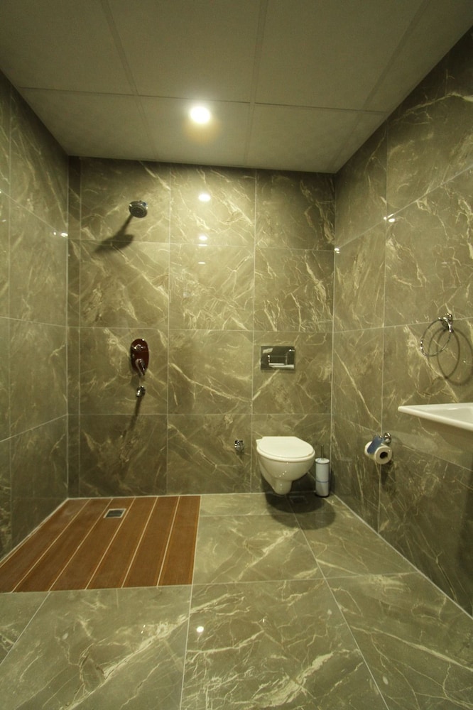 Luxury Room - Photo 7