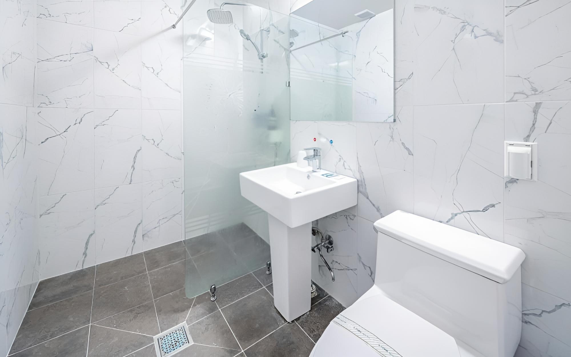 Room (Room 306 (Suite Spa Duplex)) - Photo 10