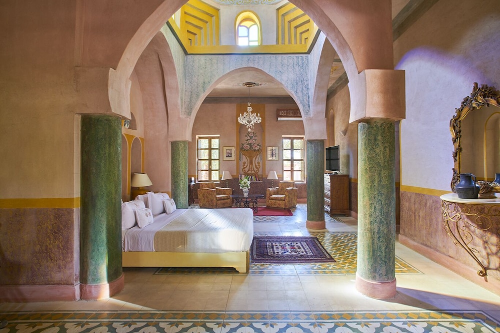 Signature Suite