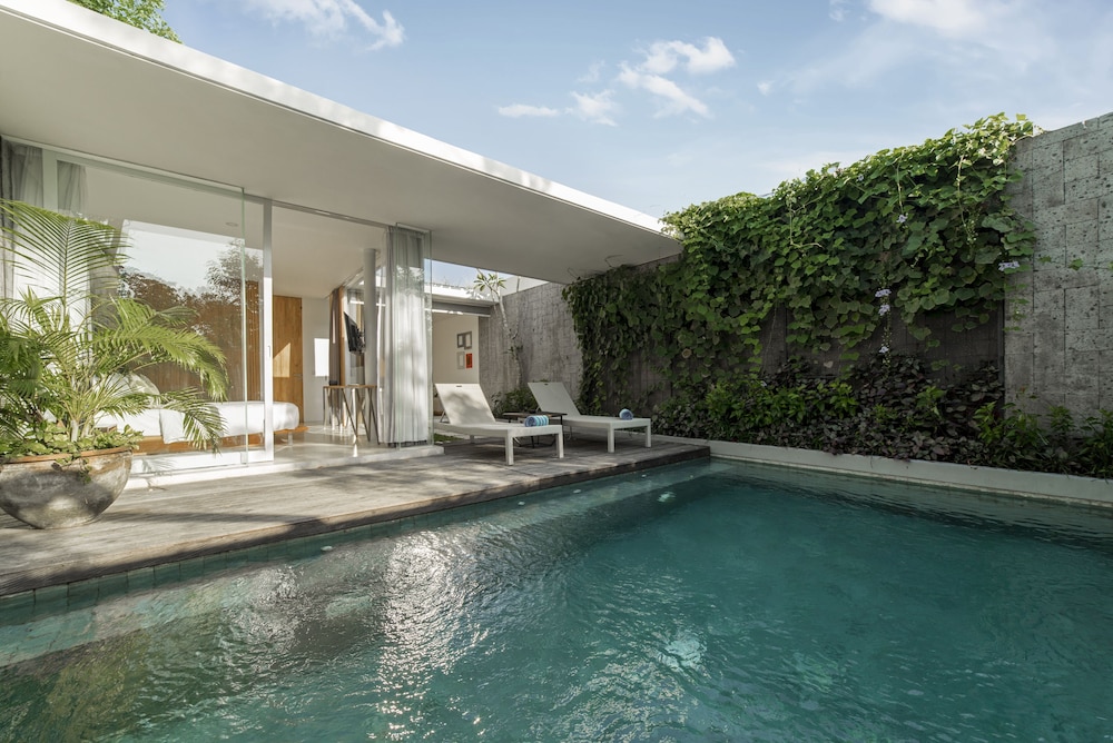 One Bedroom Garden Villa