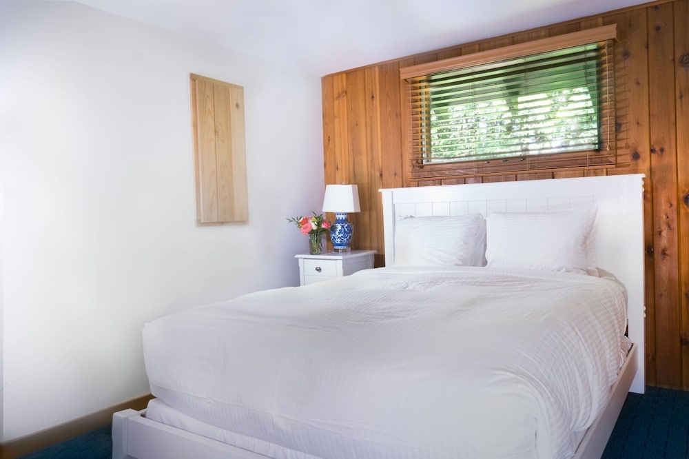 Classic Cottage, 2 Bedrooms photo 3