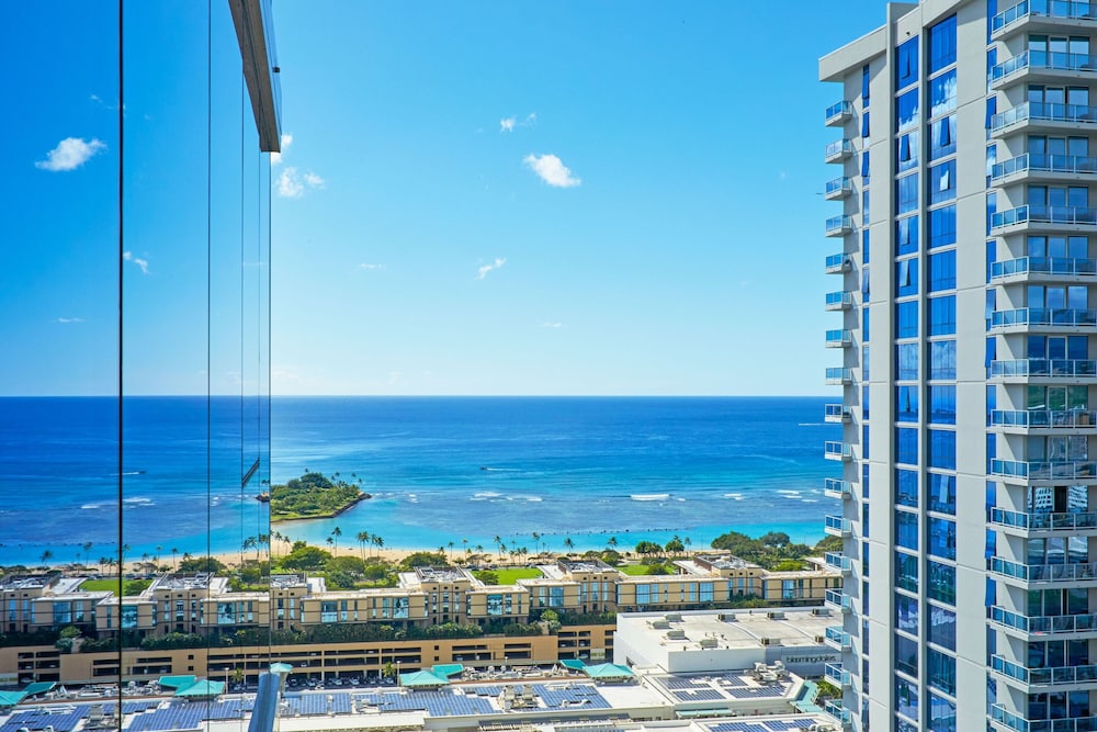 Room, 2 Queen Beds, Partial Ocean View - Photo 4