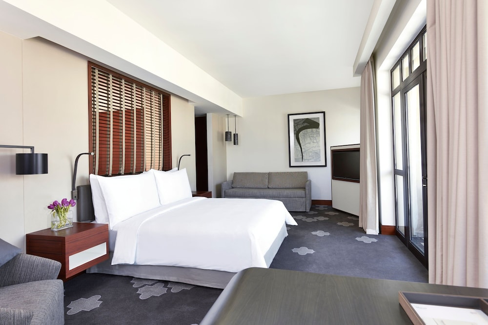 Premier Suite, 1 King Bed with Sofa bed (View) - Photo 1