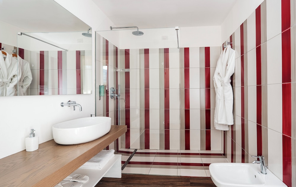 Comfort Suite, Terrace, City View photo 2
