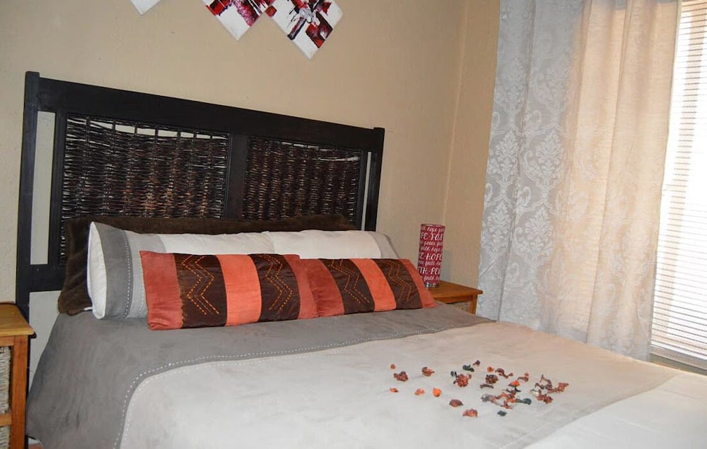 Classic Double Room (Brown) photo 1