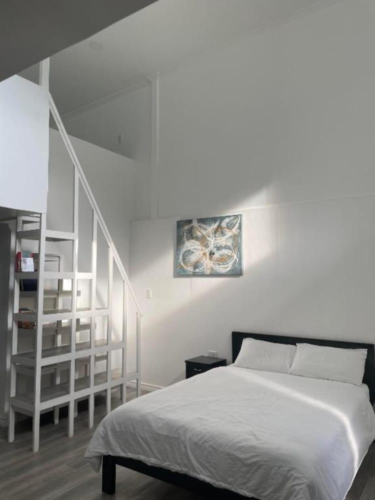 Signature Studio Suite, Multiple Beds, Balcony, Bay View photo 3