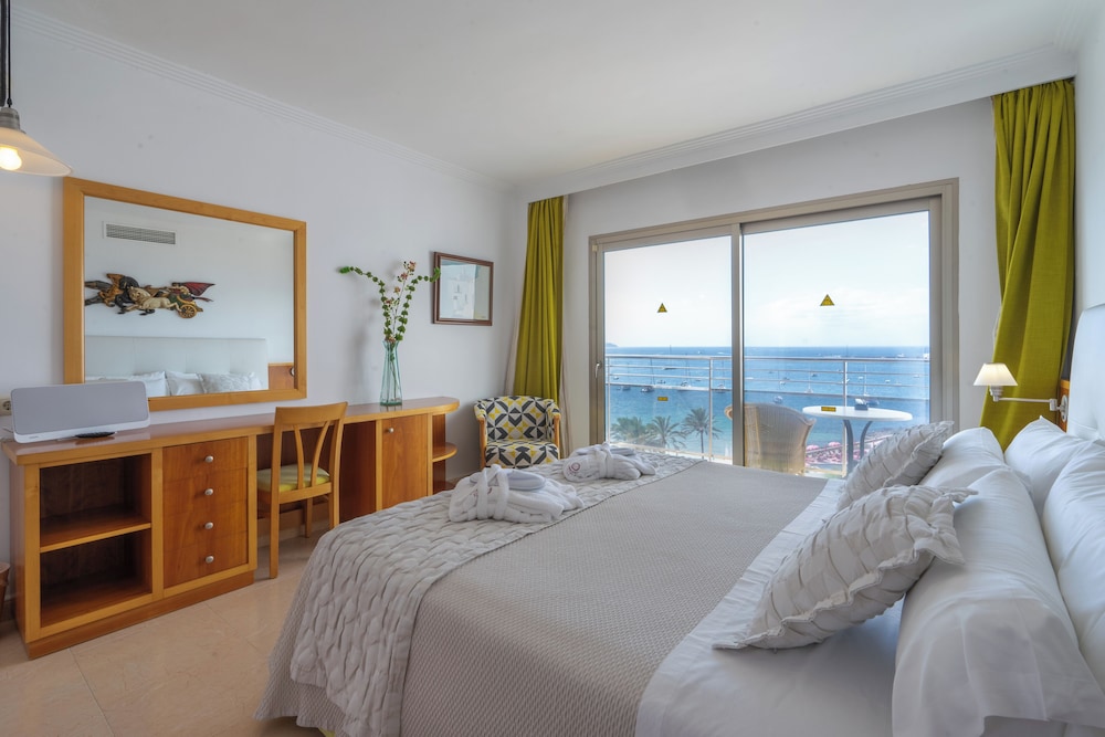 Suite, Balcony, Sea View - Photo 9