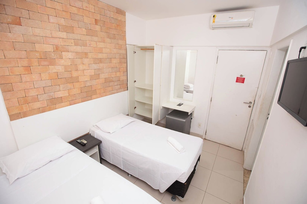 Twin Room - Photo 6