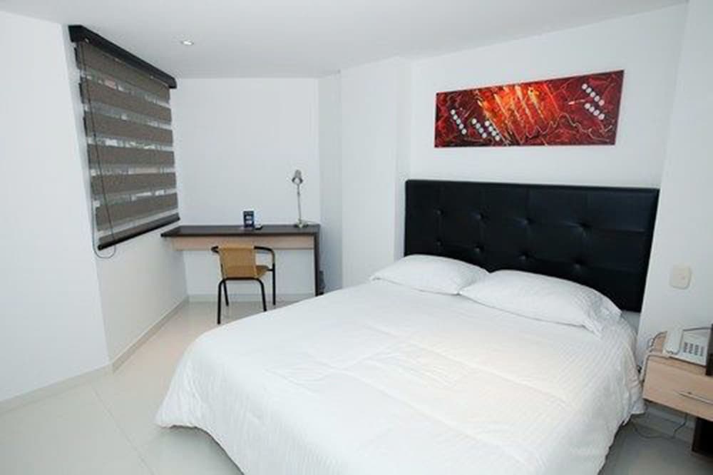 Standard Double Room, 1 Queen Bed, Non Smoking photo 2