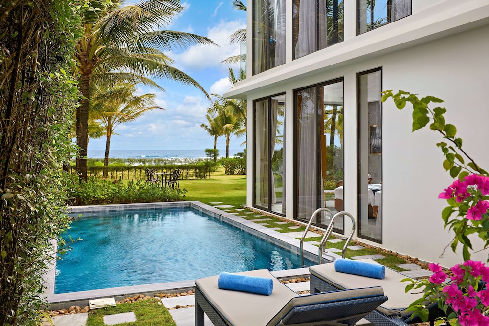 Two-Bedroom Beachfront Pool Villa - Photo 5