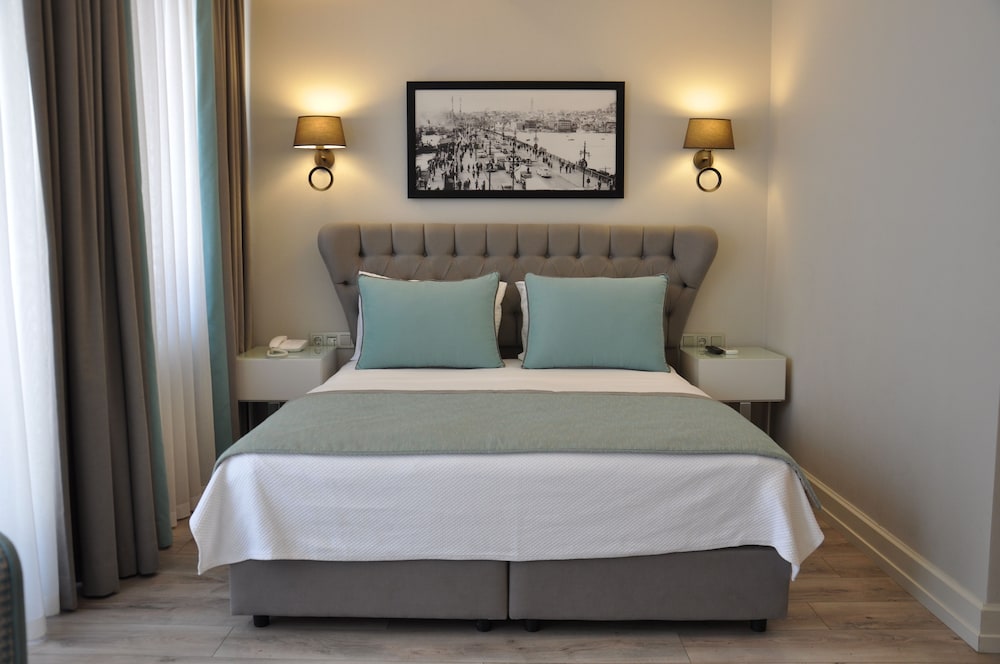 Deluxe Suite photo 1
