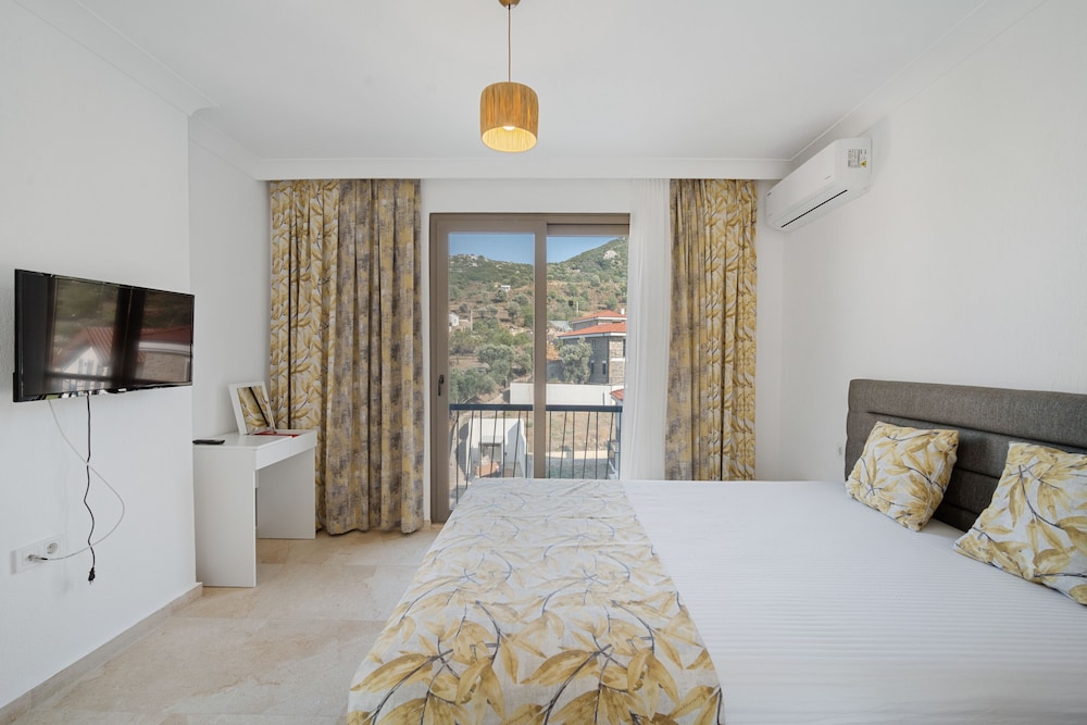 Family Twin Room