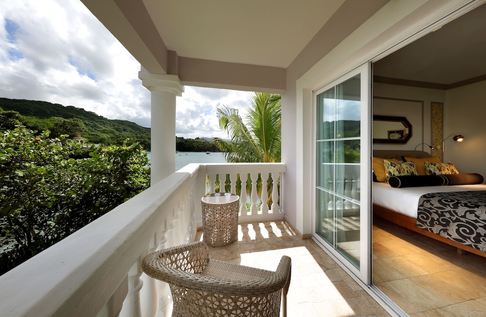 Junior Suite, Ocean View, Beachside thumbnail 5