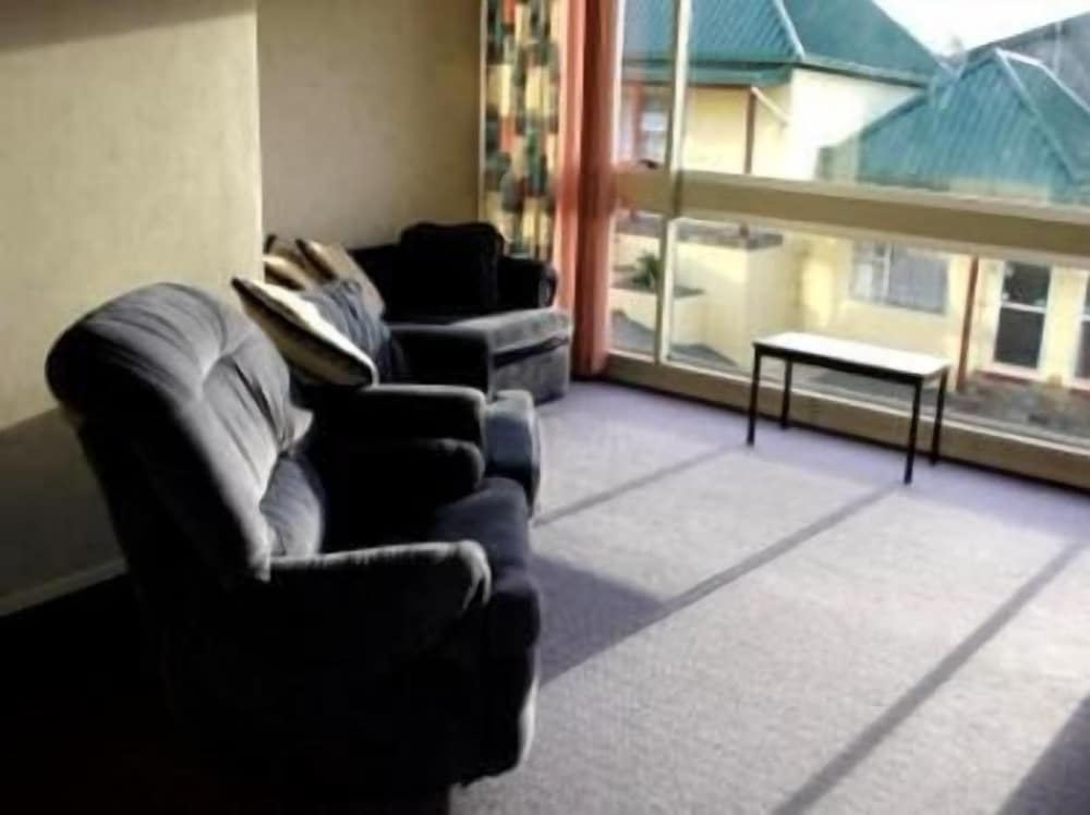 Standard Suite, 2 Bedrooms, Kitchen (unit) photo 3