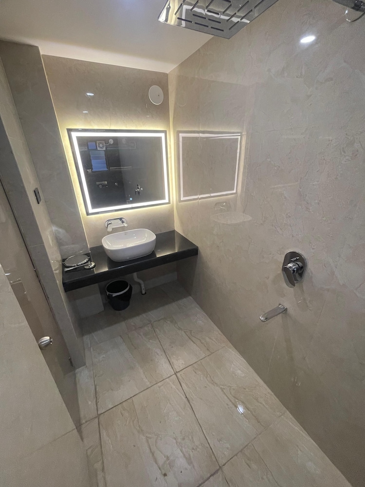 Superior Quadruple Room photo 3