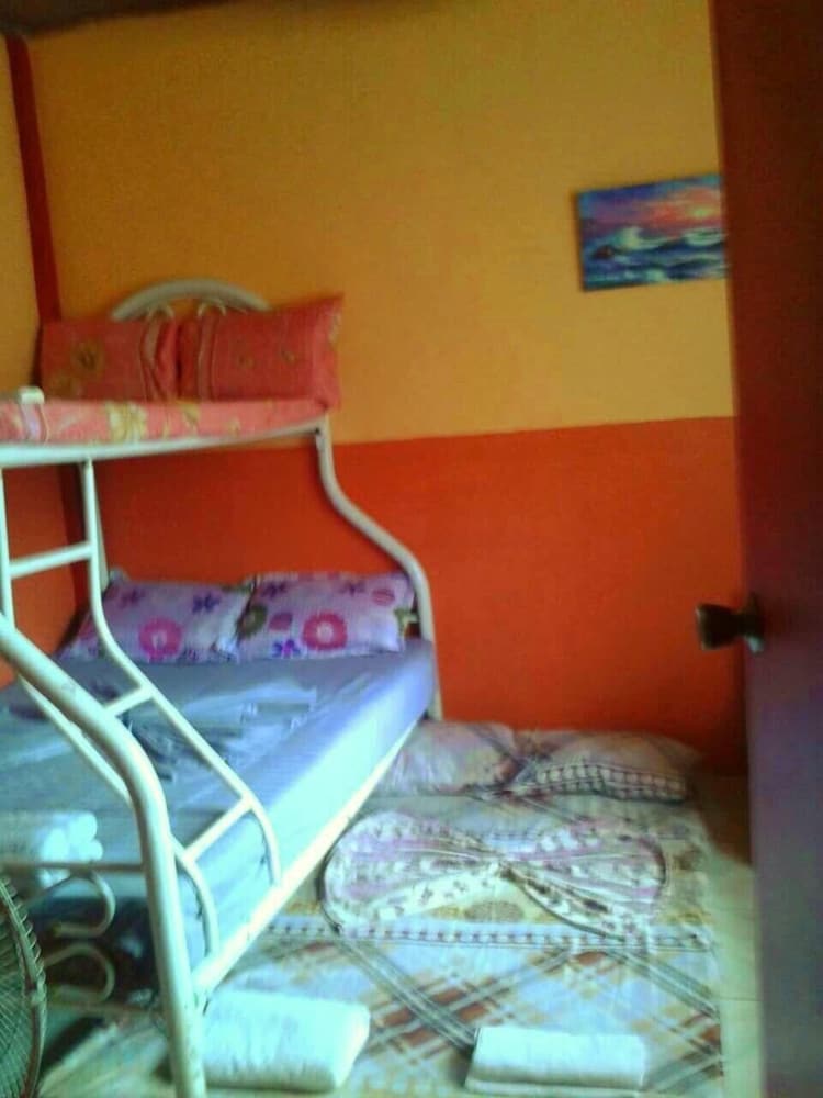 Back Family Room With Aircon photo 2