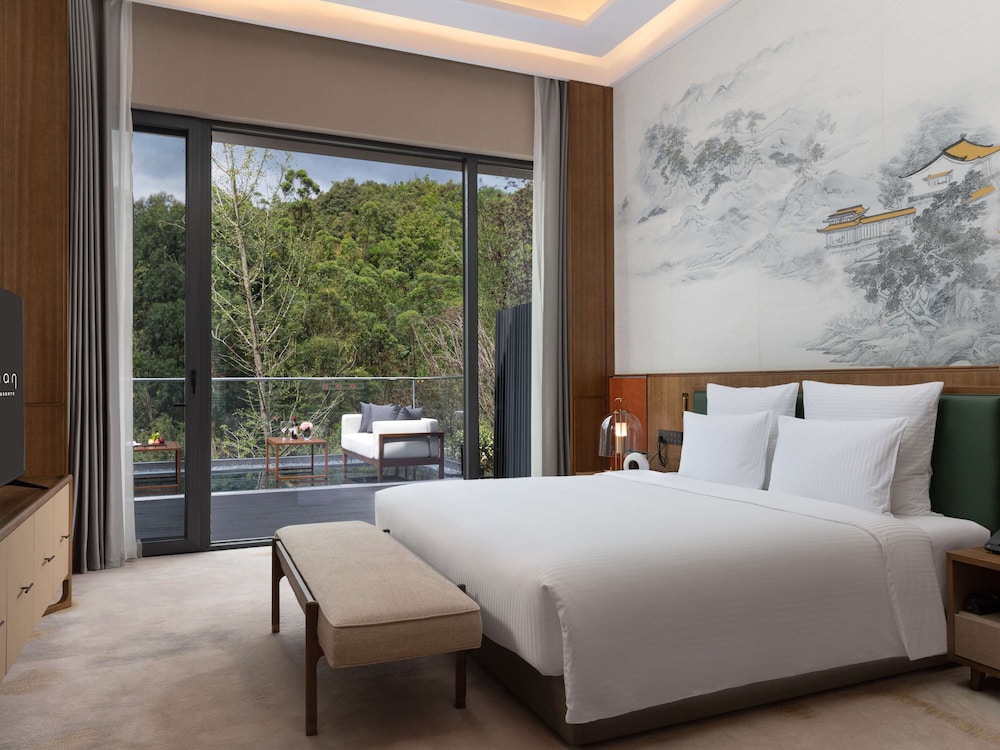 VILLA EXCLUSIVE SUITE,  1 King Size Bed, Private Swimming Pool, Private Balcony, Mountain View - Photo 4