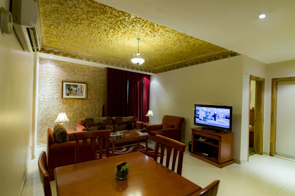 Suite, 2 Bedrooms (With 2 Bathrooms)