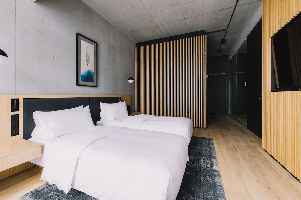 Executive Twin Room - Photo 3