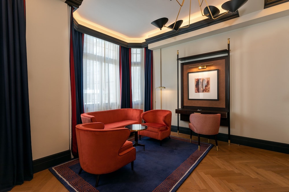 Junior Suite, 1 Bedroom - Photo 11