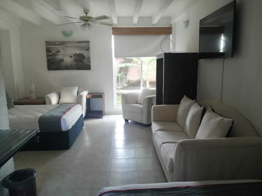 Standard Room photo 3