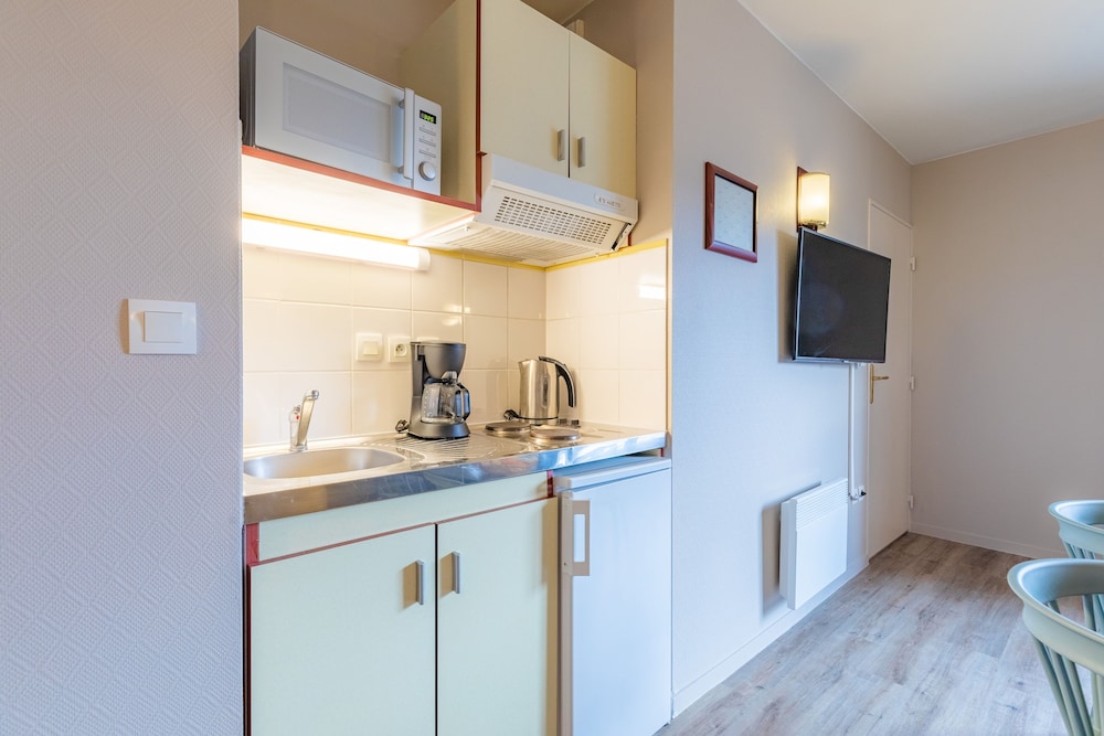 Family Apartment, 2 Bedrooms - Photo 4