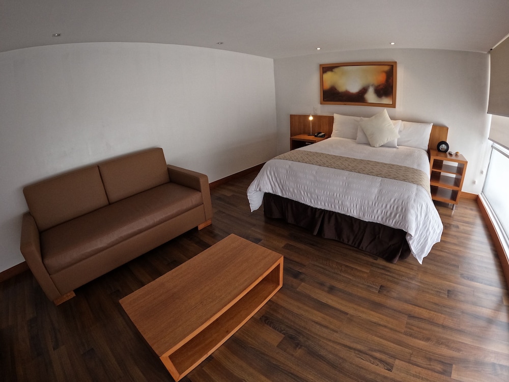 Superior Room, 1 Queen Bed, City View photo 2