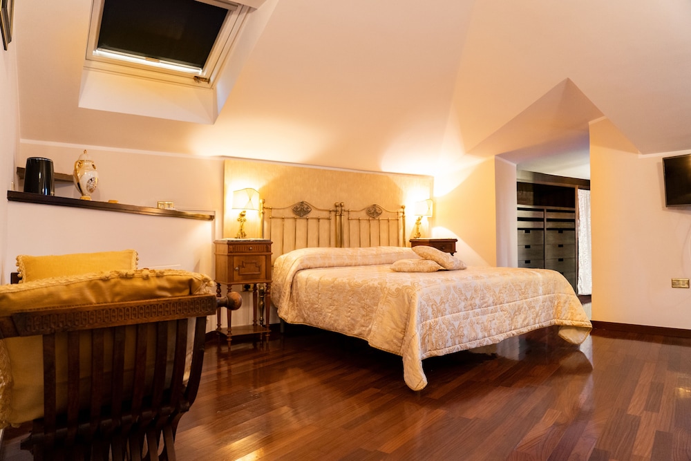 Junior Quadruple Room, Terrace