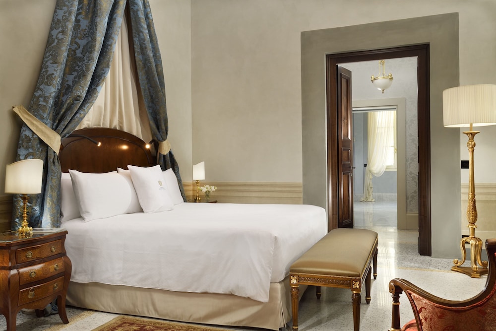 Frescoed Junior Suite photo 2