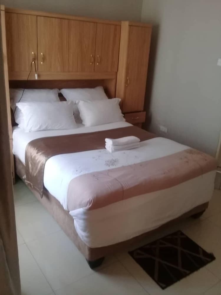 Standard Double Room, Non Smoking photo 3