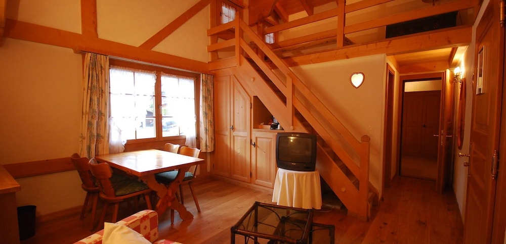 Family Room photo 3