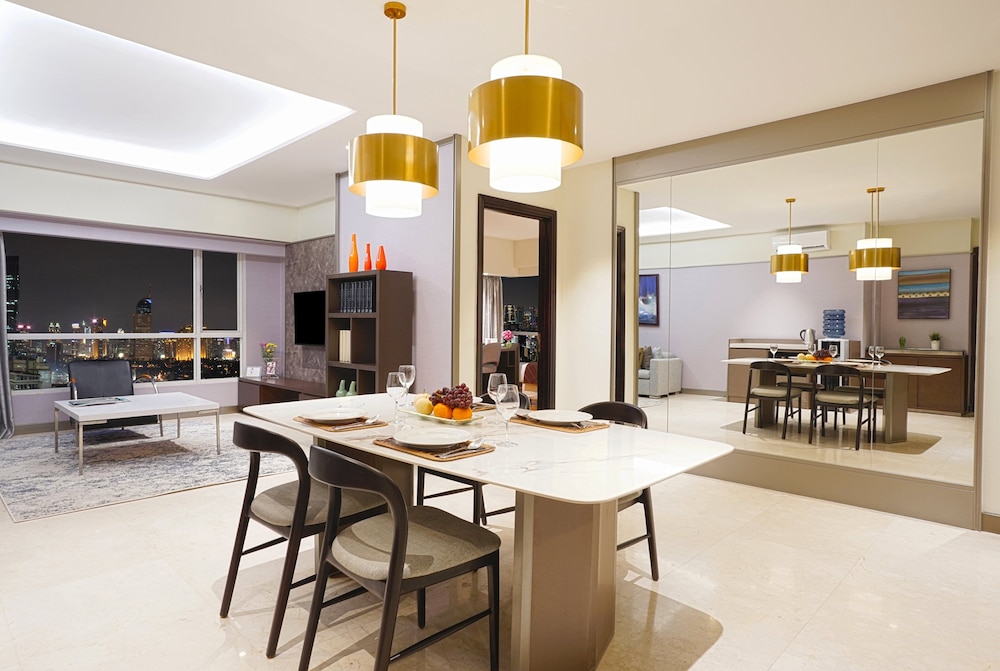 Executive Suite, 3 Bedrooms - Photo 5