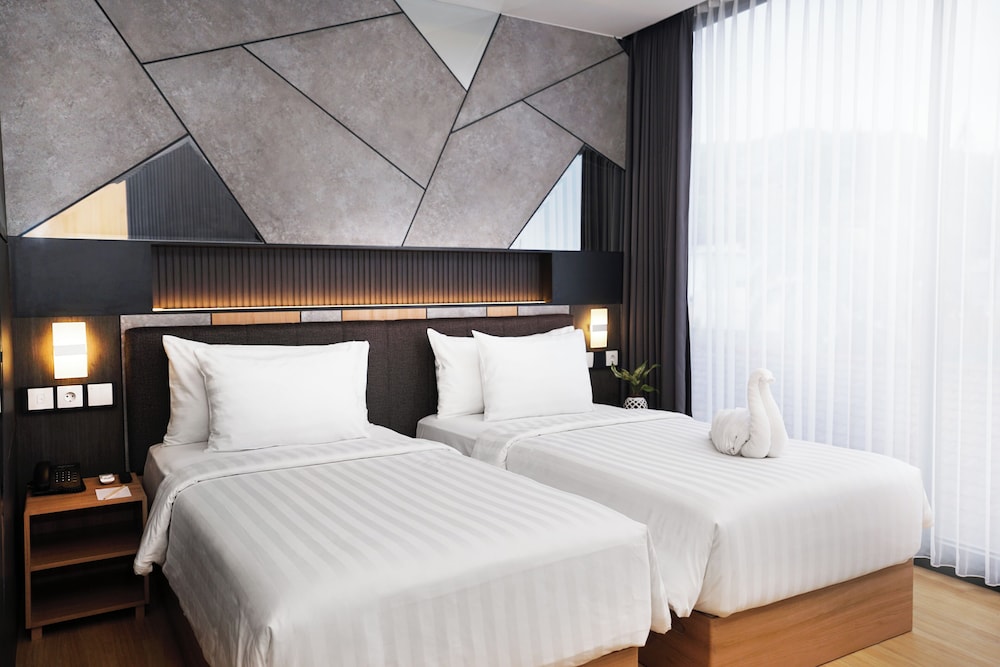 Premier Twin Room - Photo 1
