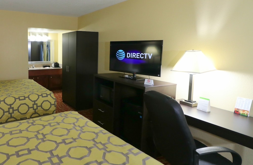 Room, 2 Queen Beds, Accessible, Non Smoking - Photo 2