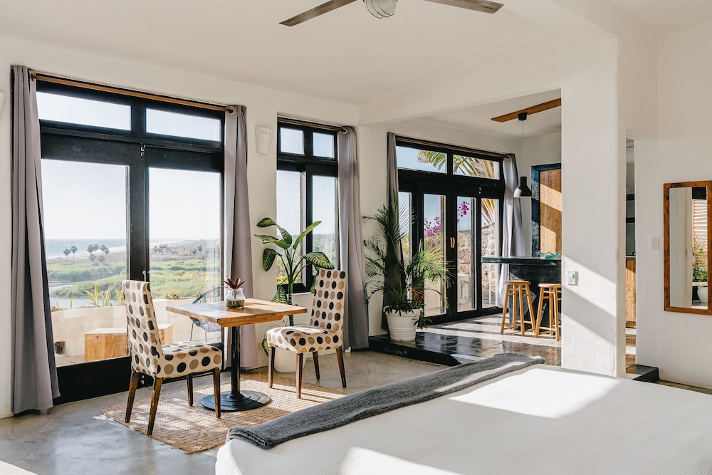 Suite #1 Ocean View King with Kitchen