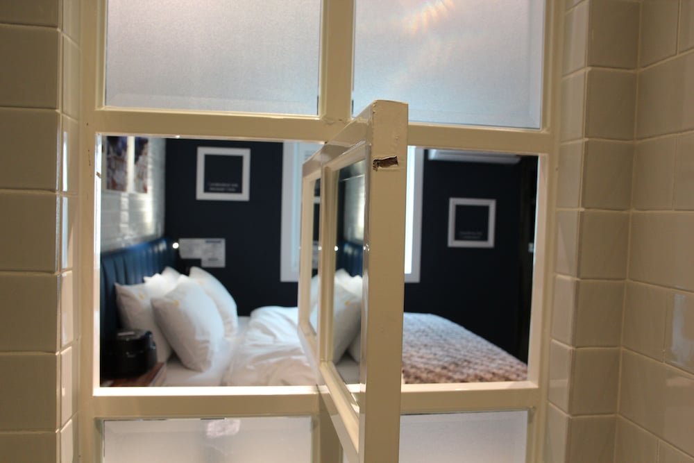 Basic Double Room photo 3