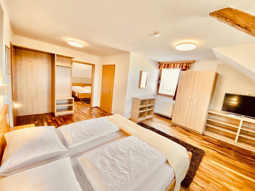 Family Quadruple Room, 2 Bedrooms photo 2