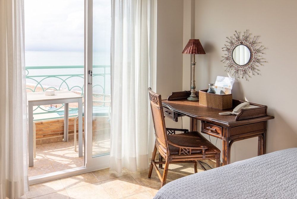 Standard Single Room, Balcony, Sea View