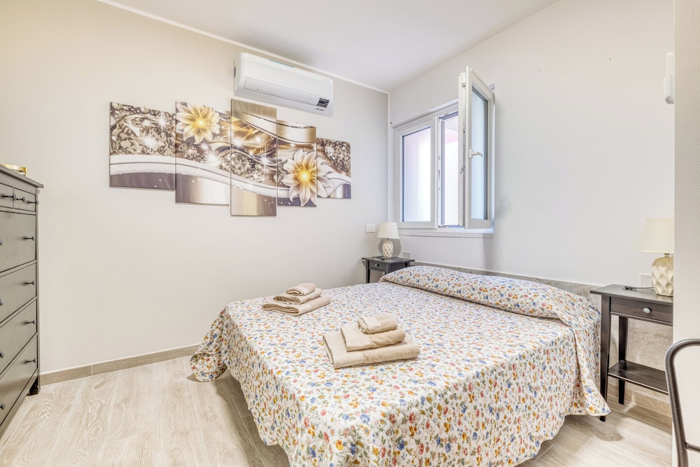 Family Apartment, Multiple Bedrooms, Sea Facing (Merlo C - town center & private) photo 3
