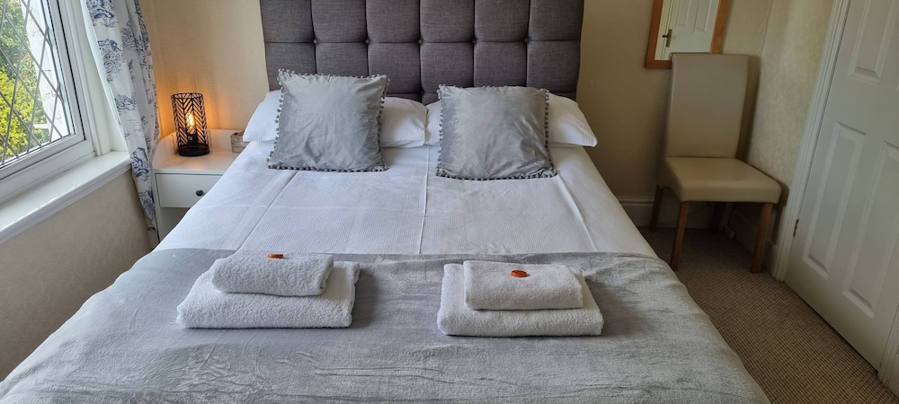 Deluxe Double Room, Non Smoking, Partial Ocean View, No Pets