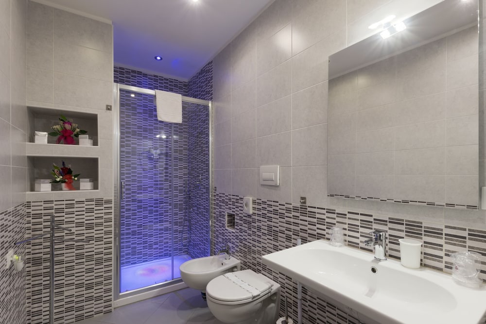 Classic Quadruple Room - Photo 4