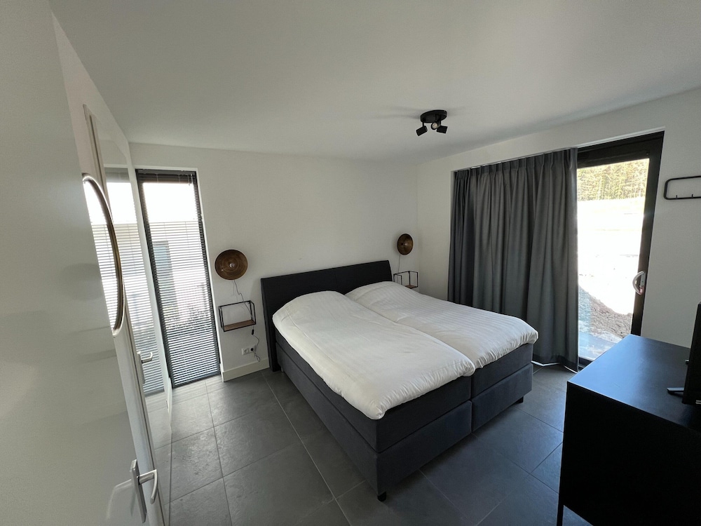 Villa photo 2
