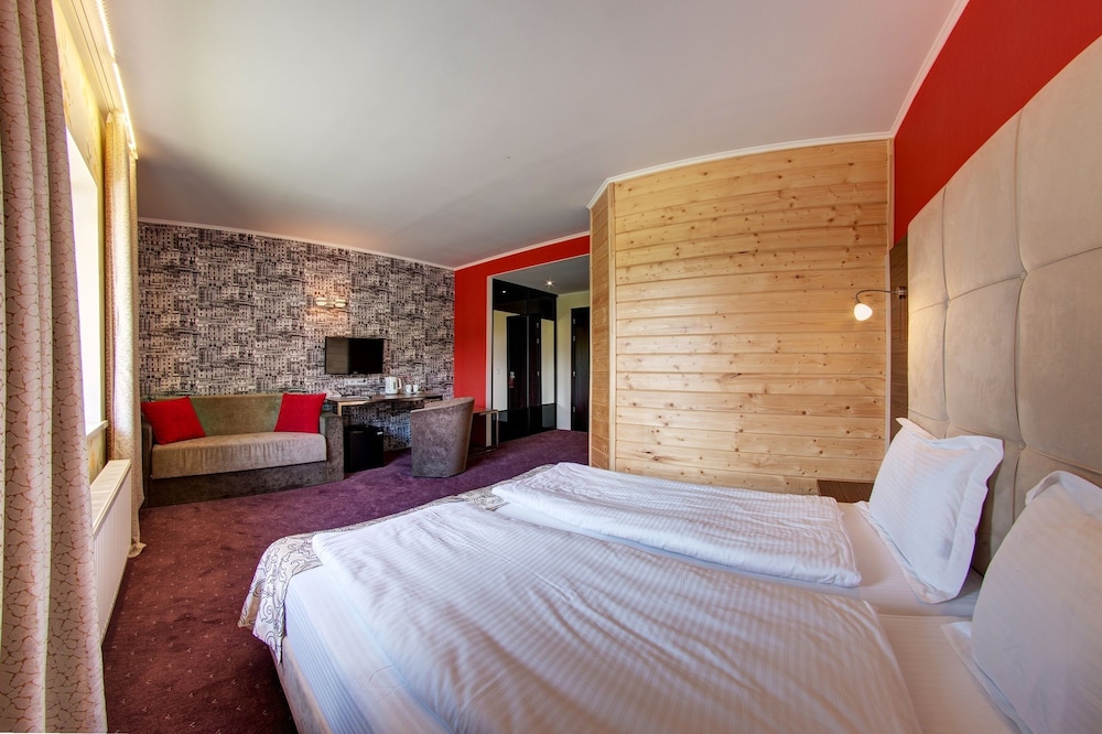 Junior Suite (No Balcony) photo 1