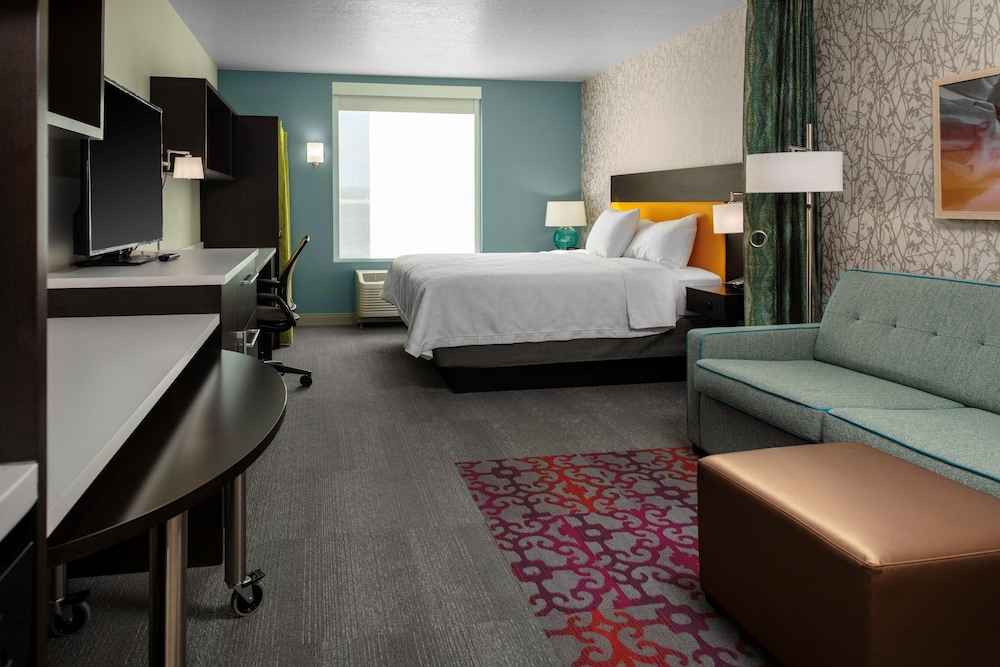 Studio Suite, 1 King Bed, Non Smoking - Photo 2