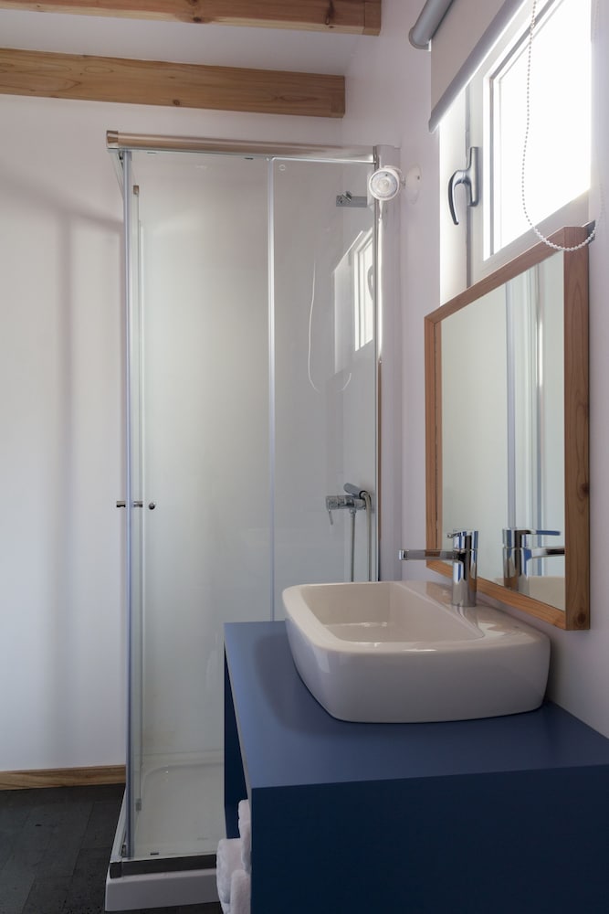 Standard Studio Suite, 2 Twin Beds photo 3